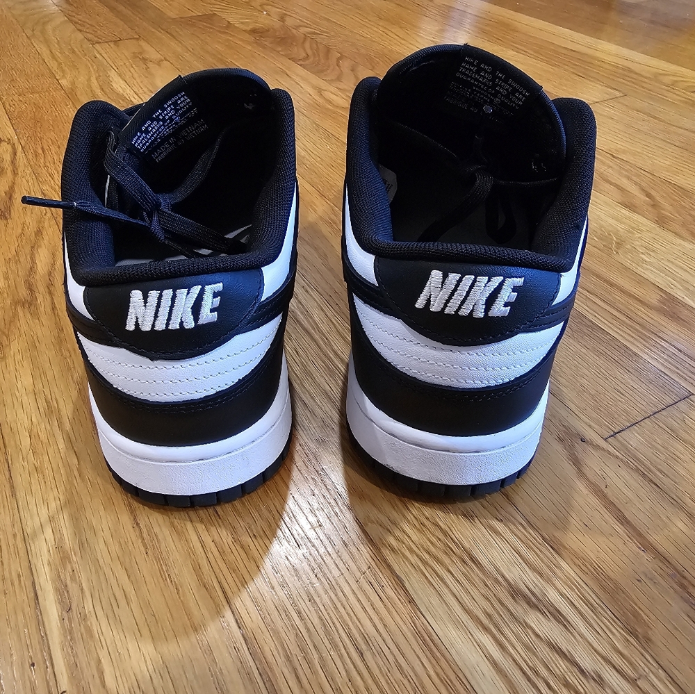 Nike Dunks Size 11 - Picture 5 of 5